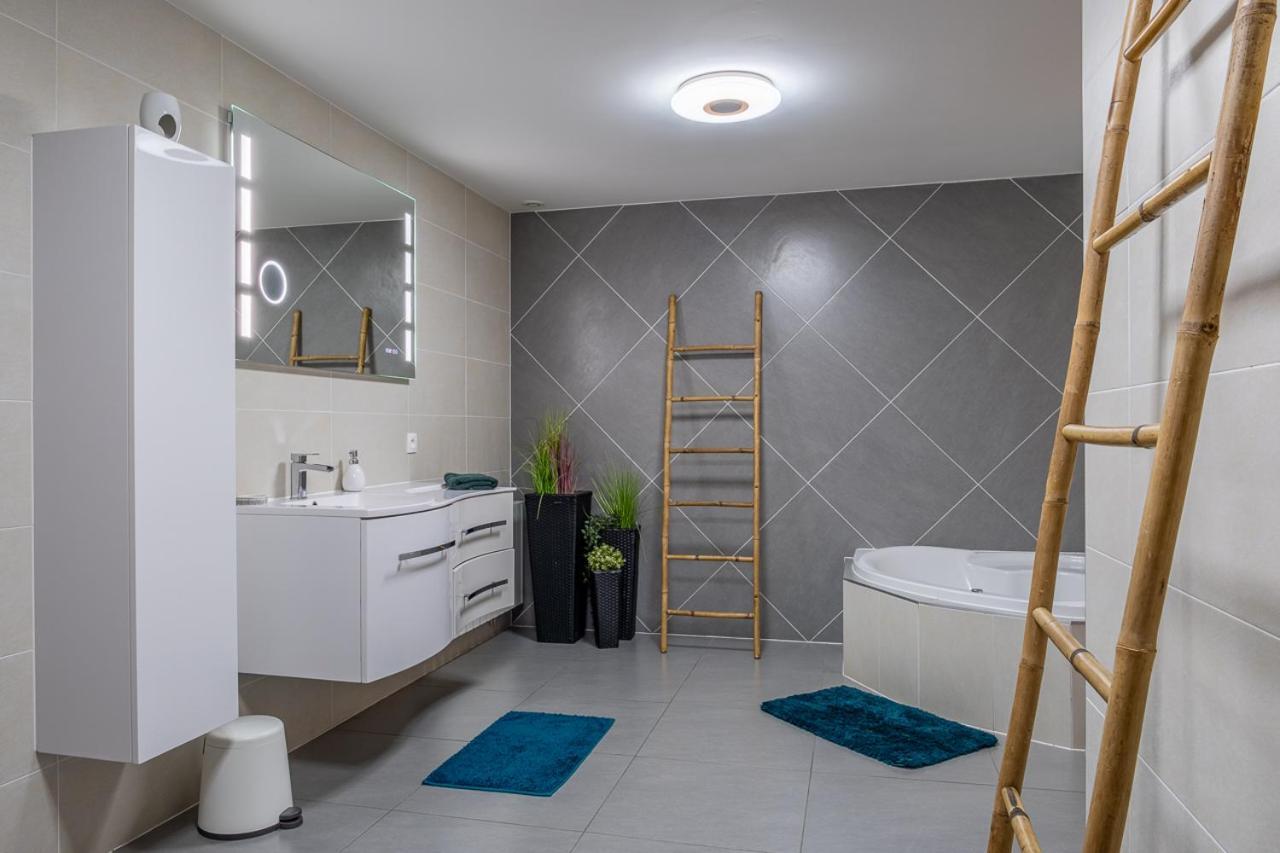 Appartement Standing Piscine Interieur Privatisee . Mutzig Zewnętrze zdjęcie